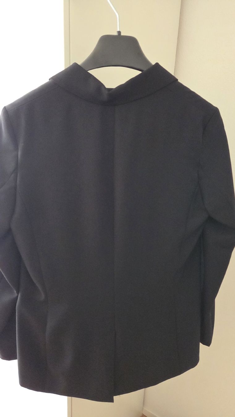 Giacche: Schwarzer Clockhouse Blazer, Grösse 38 - Top Zustand! – Nuovo (secondo la descrizione) da Zürich venduto da mis_2kxn 2
