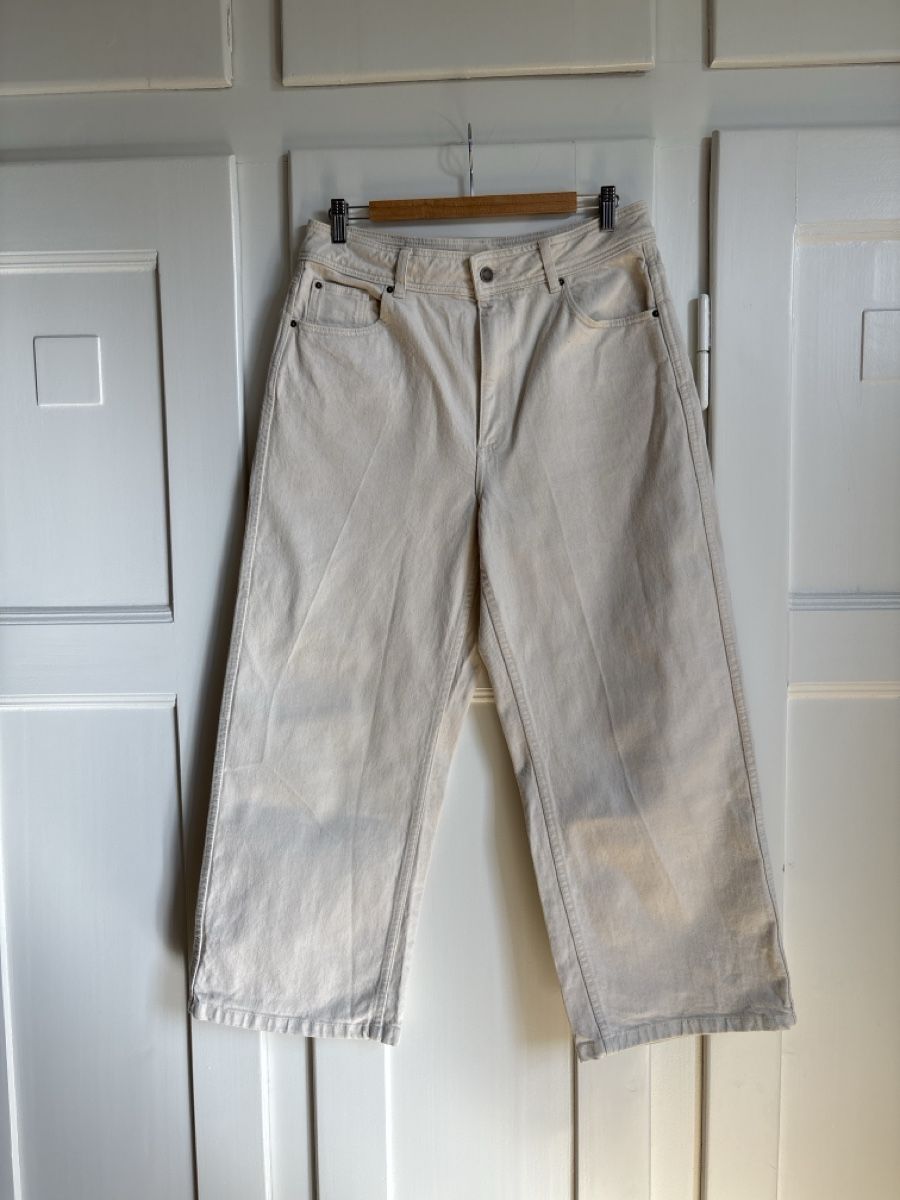 Sezane Jeans: Sézane Le Crop Jeans 42 Cream – Gebraucht aus Zürich von lizoo