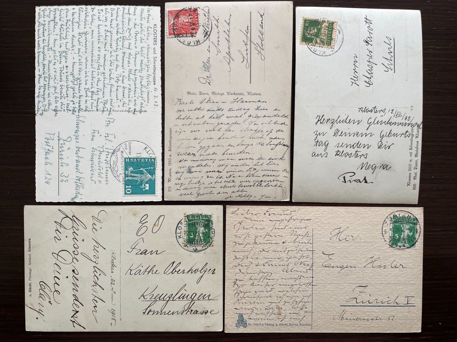 Cartoline postali: KLOSTERS Teilansicht mit Kirche, 17 Ansichtskarten – Usato da Wald ZH venduto da TLILEF 6