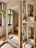 Grosser Standspiegel / Wandspiegel – beige handbemalt – Vint