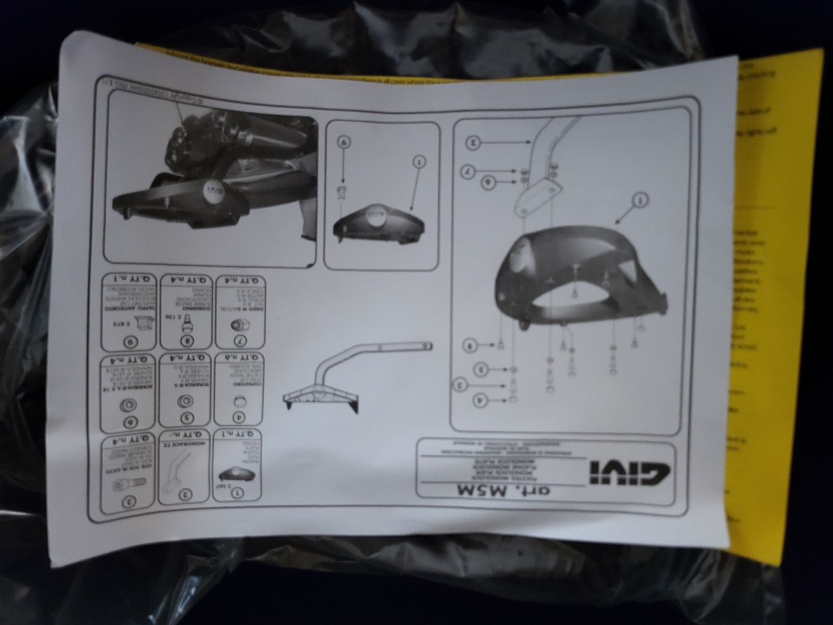 Givi Topcase: Givi Topcase 36 + Monolock-Platte M5M – Nuovo (secondo la descrizione) da Adliswil venduto da brt_87k8 2