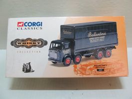 WHISKY  BALLANTINES  MODELL TRUCK  CORGI 1:50