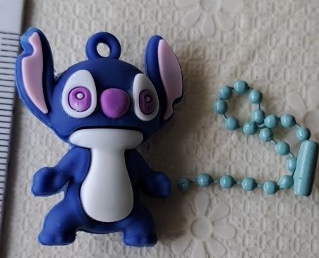 Disney Statuette: Stitch Keychain Blue Disney New – Nuovo (secondo la descrizione) da Bern venduto da mahilini