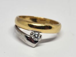 Goldring mit Diamant, 750er Gold, kleine Grösse 49