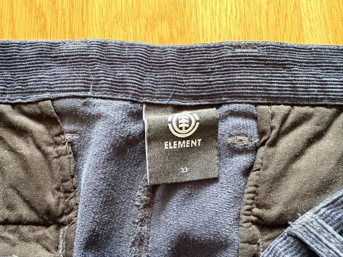 Element Pantaloni: Cordhose der Marke "Element" in Grösse 33 – Usato da Solothurn venduto da M_A_R_C_O_ 2