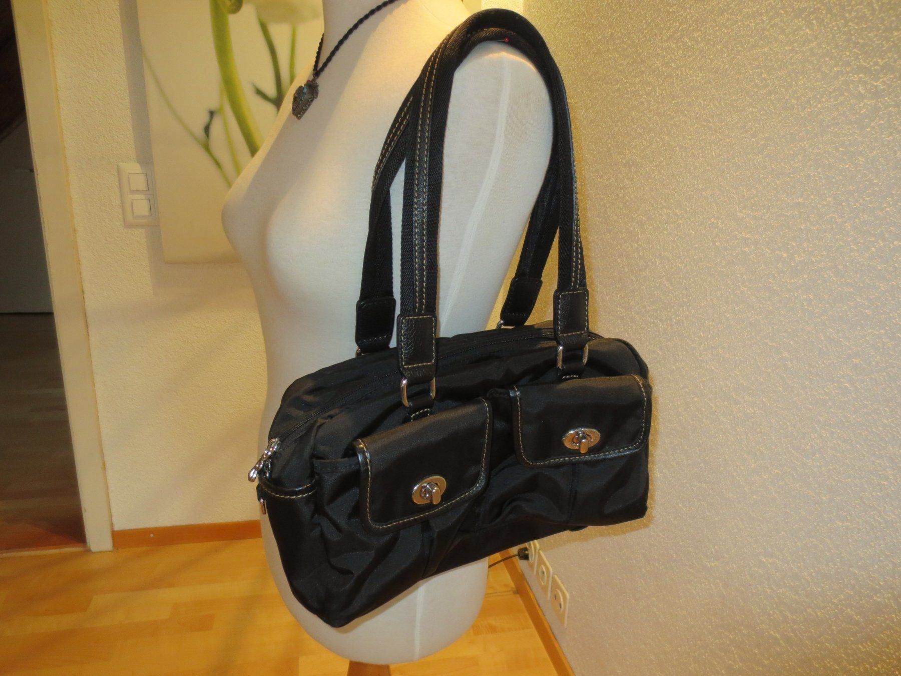 Bogner Borse da donna: Handtasche Bogner schwarz – Nuovo (secondo la descrizione) da Männedorf venduto da Livingston