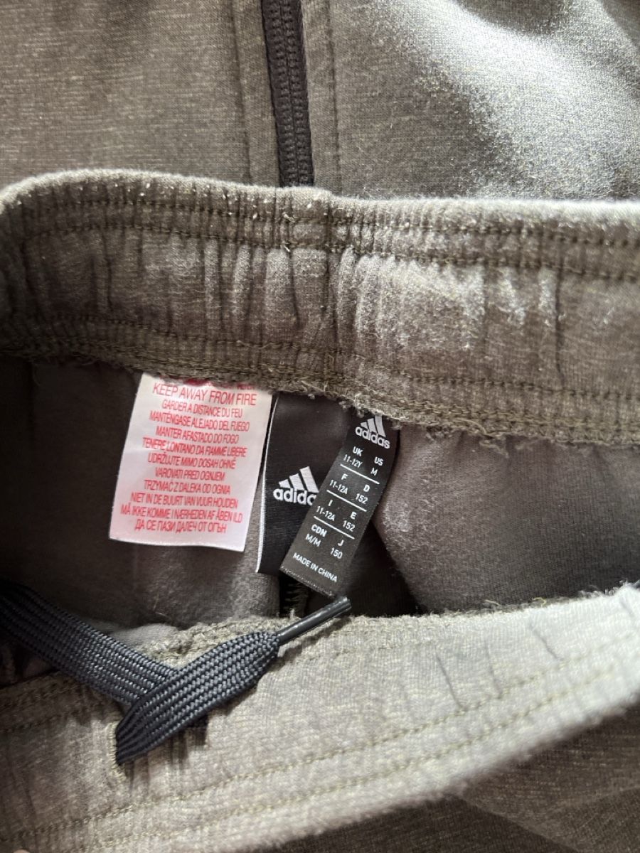 Adidas Completi: Adidas Jogginganzug – Usato da Rüschlikon venduto da Joma80 4