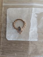 Anneau de piercing septum doré rose motif floral, neuf
