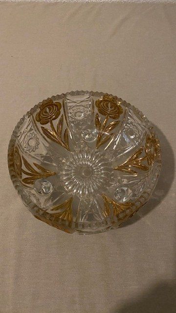 Gläser: Kristallschale mit Golddekor, geschliffen – Neu (gemäss Beschreibung) aus Rickenbach Sulz von sonerela