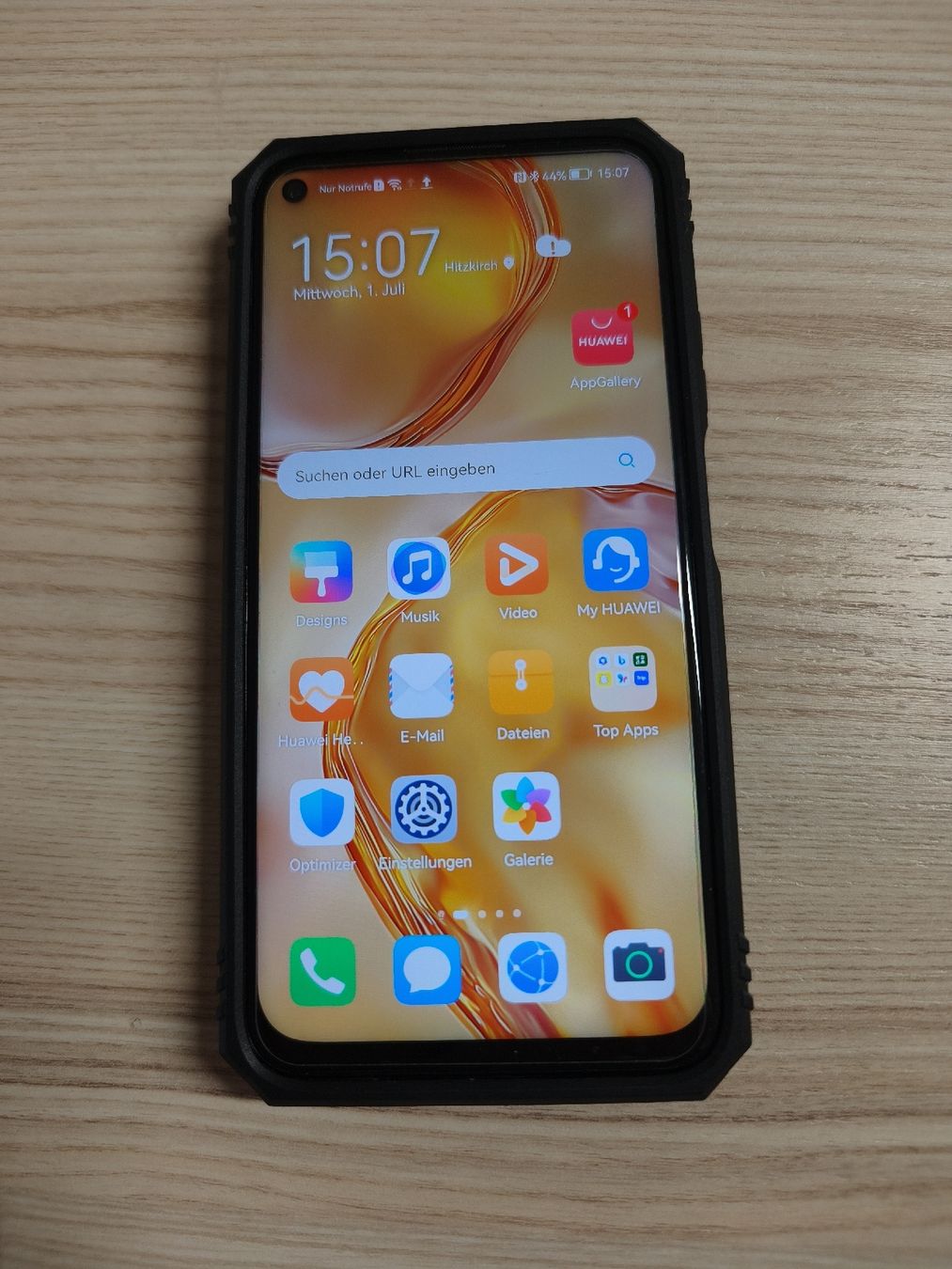 Huawei Telefoni cellulari / Smartphones: Huawei P40 lite mit Schutzhülle schwarz  – Usato da Hitzkirch venduto da Macaco10