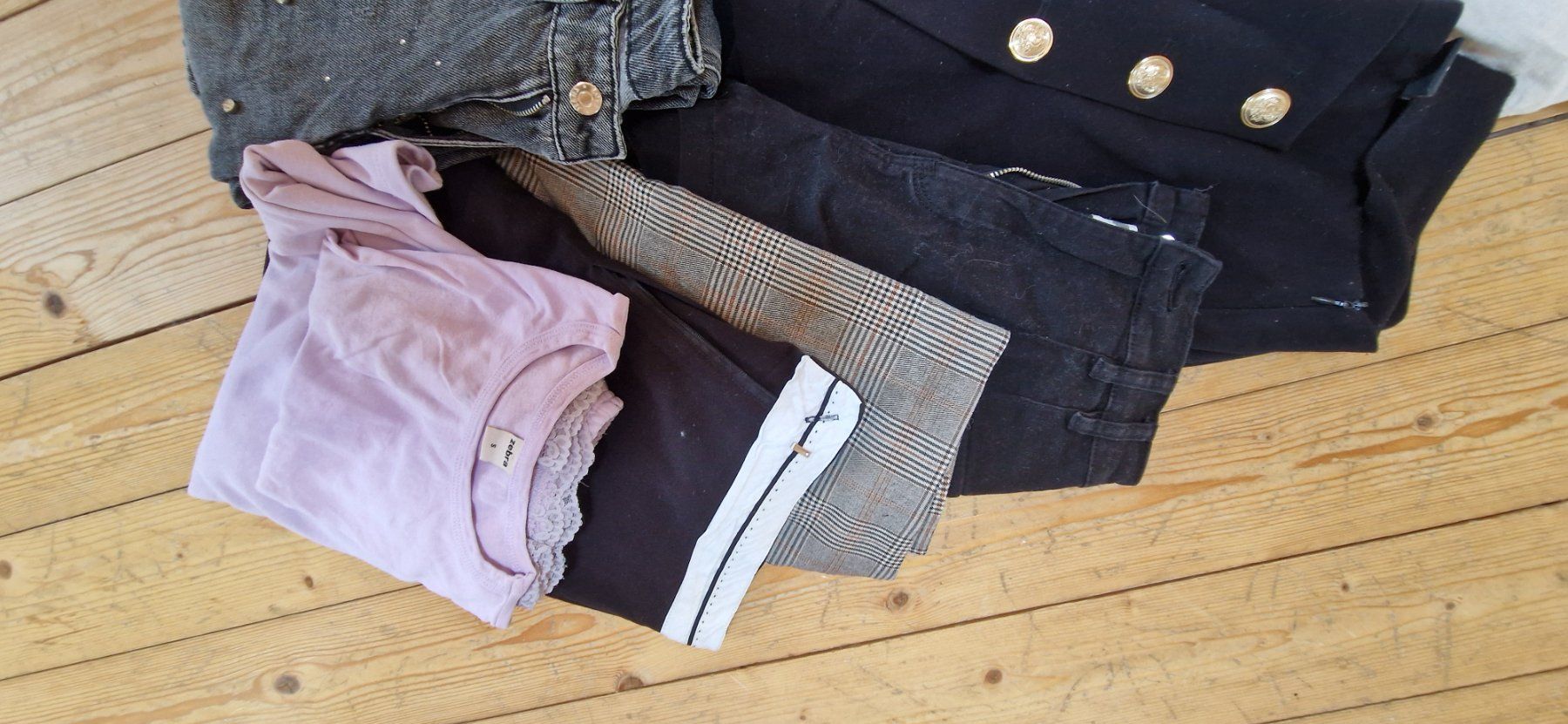 Lots de vêtements: Schönes Kleiderset Gr. S – D'occasion à Boniswil par Cfischer0 3