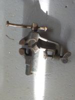sehr alter kleiner Schraubstock (3)