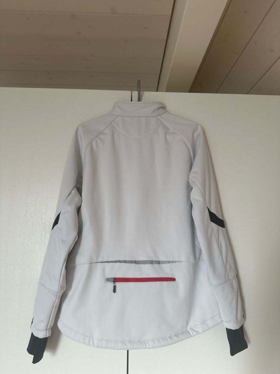 Vestes: James & Nicholson Softshelljacke Grösse L weiss – D'occasion à Buchs AG par Dasmusstduhaben 2