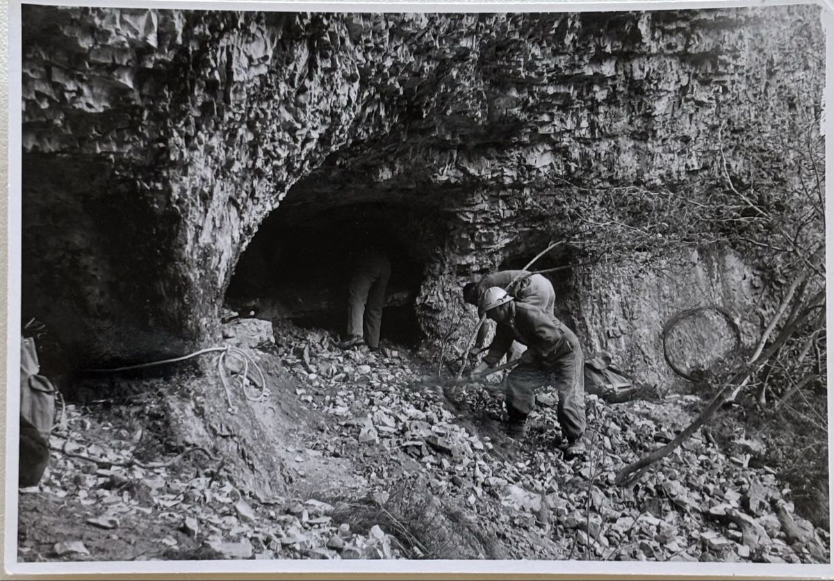 Cartes postales: Foto E. Grubenmann, Appenzell, Höhle, 10x14 cm – D'occasion à Frauenfeld par Merk52