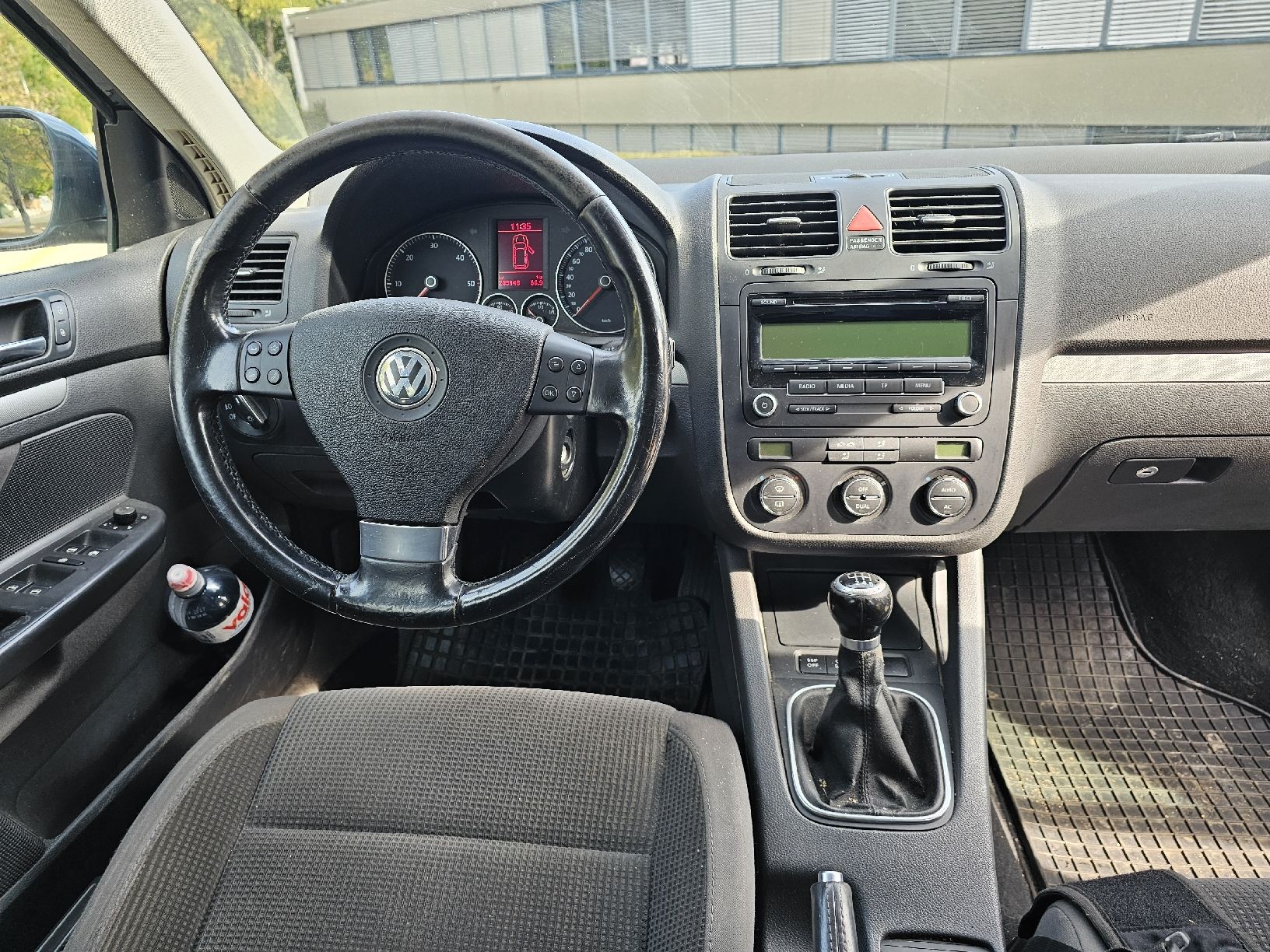 VW Autos: VW Golf V 1.9 TDI Allrad, Klima – Defekt aus Zürich von mat_9fzk 1