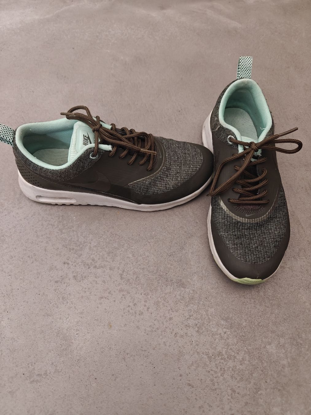 Nike Scarpe da donna: Nike Sneaker Gr. 37.5 – Usato da Aadorf venduto da NadjaNightmare 2