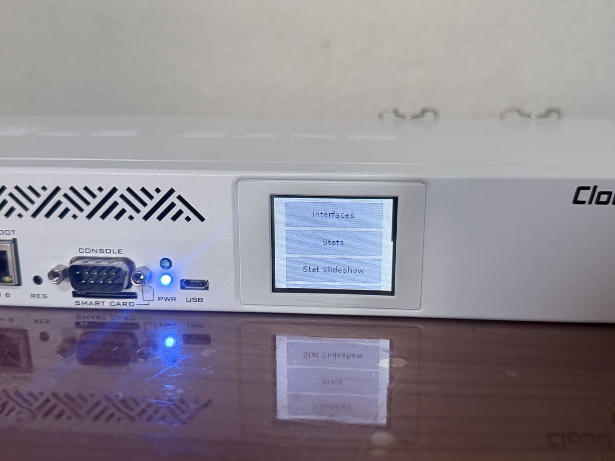 Modem & Router: MikroTik Cloud Core Router CCR-1009-8G-1S-1S+ – Usato da Zürich venduto da semi16 2