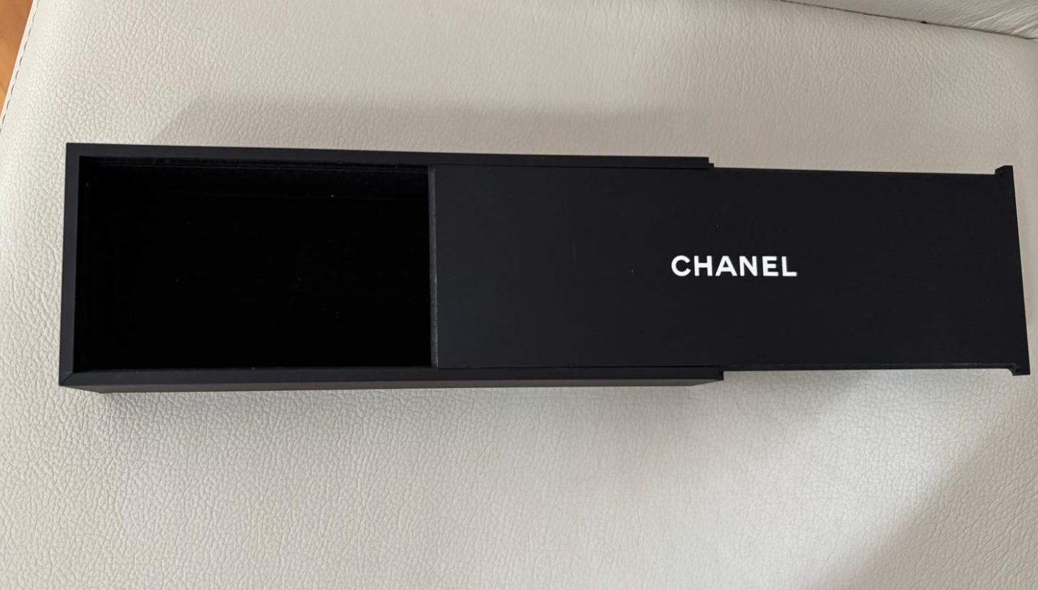 Chanel Borse da donna: 💖 Chanel Schmuck  Box Verpackung – Usato da Steinhausen venduto da 2ndLove_Bag 3