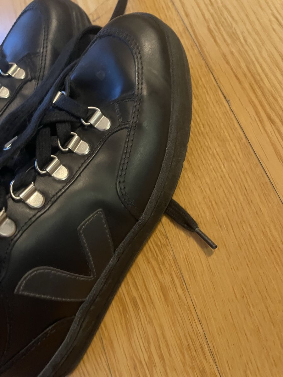 Veja Herrenschuhe: Schuhe VEJA Sneaker Schwarz Leder Gr. 37 – Gebraucht aus Rüschlikon von Lajniii 2