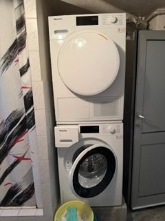 Miele Waschmaschinen: Wäscheturm MIELE – Gebraucht aus Neuenegg von Lovane