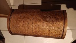 Elegante panca contenitore in legno coperchio vimini vintage