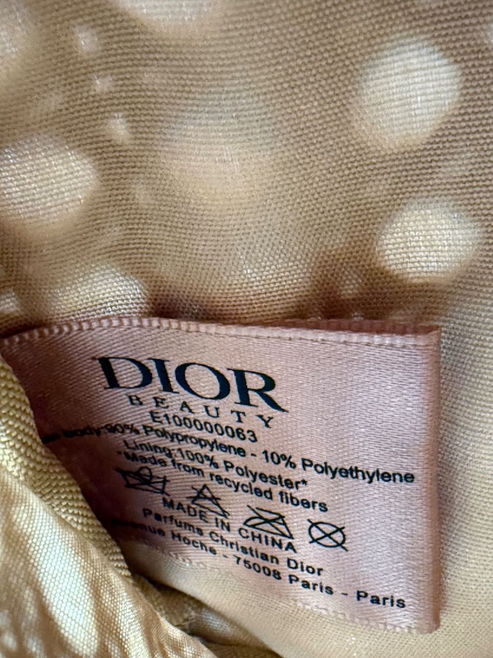Dior Trousses de maquillage: Dior Solar Raffia Pouch Summer 2026 Limited Edition – Neuf avec emballage d'origine à Luzern par sas_r89l 3