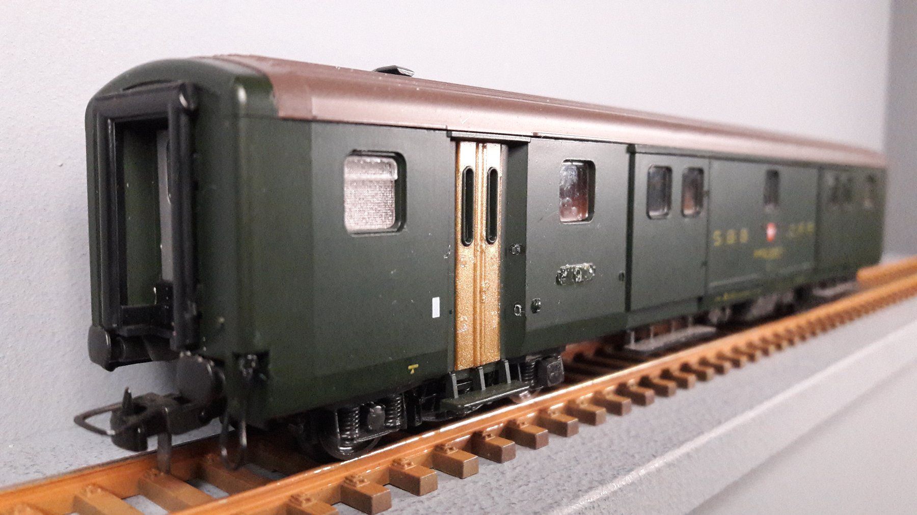 Roco Modellini di ferrovie: Gepäckwagen – Usato da Burgdorf venduto da Optimal14 3