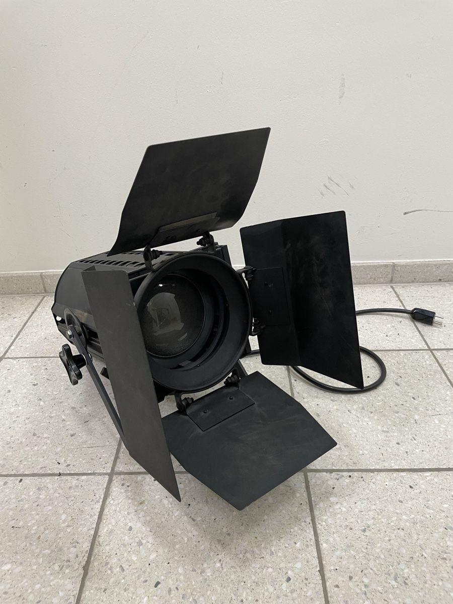 Lampade: Scheinwerfer Selecon 1000W – Usato da Hittnau venduto da pianokeller