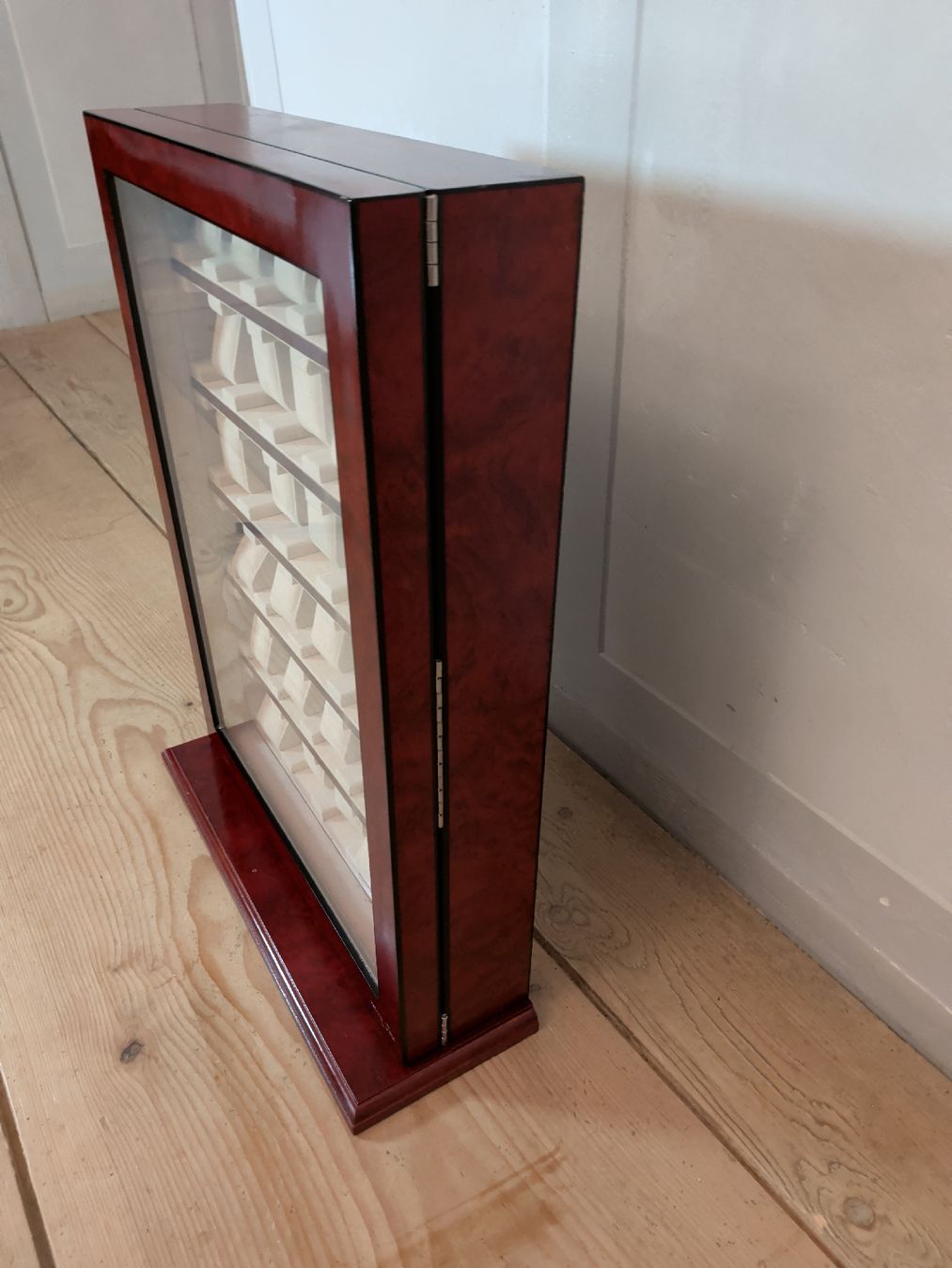Vetrine: 30er Uhrenbox Vitrine Holz abschliessbar – Usato da Dietfurt venduto da Subforce1853 2