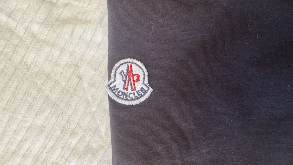 T-Shirts: Moncler Black T-Shirt Size M – Gebraucht aus Brugg AG von GiovanniVercetti 8