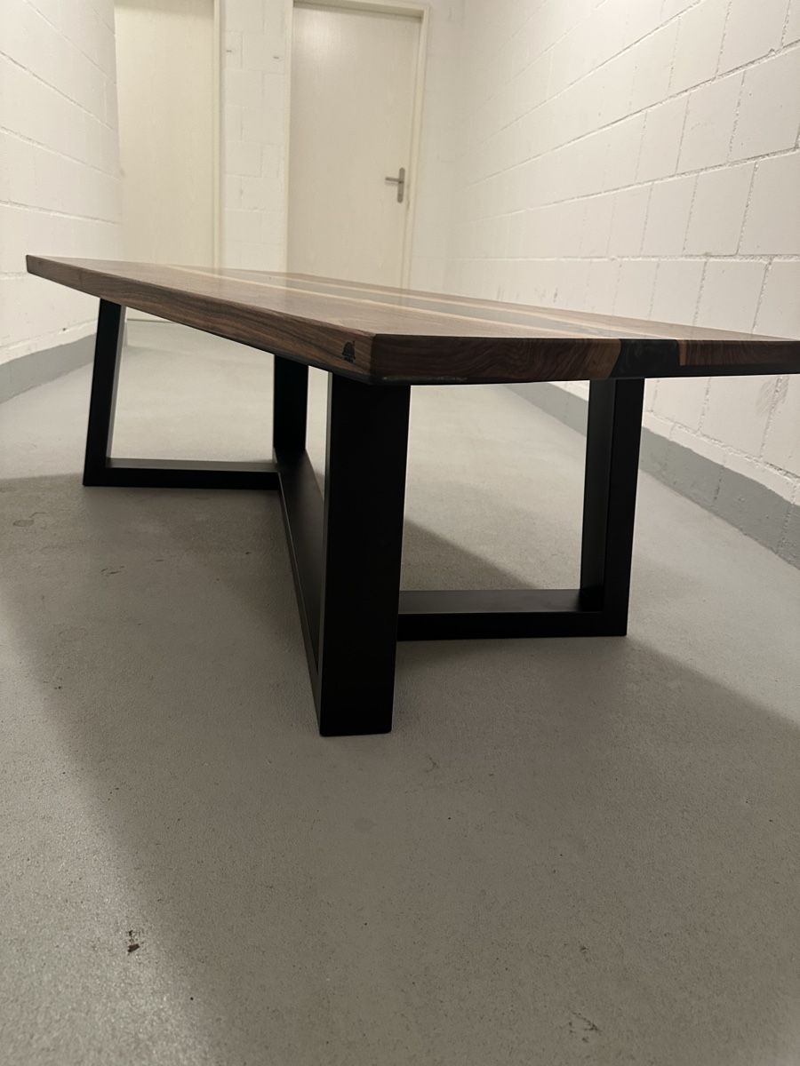 Tische: Couchtisch Nussbaum Epoxidharz – Neu (gemäss Beschreibung) aus Oftringen von zeki05 2