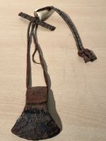 Collier ethnique ancien Afrique hache cuir os coquillages pe