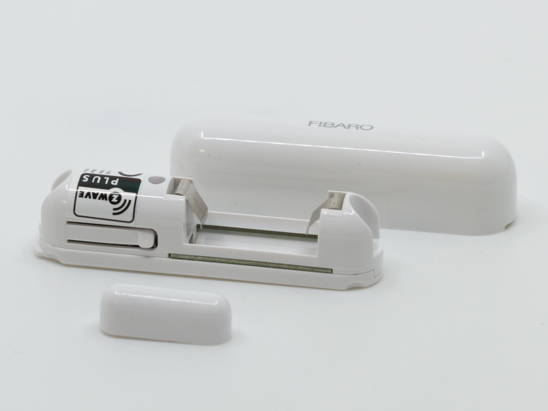 Fibaro Alarmanlagen: Fibaro Door/Window Sensor Z-Wave – Typ FGK-10x – Neu (gemäss Beschreibung) aus Pfeffingen von malavasi63