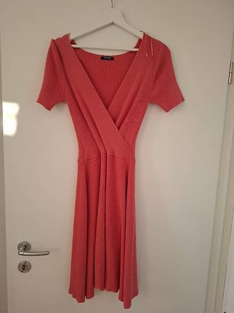 Kleid Korall V-Ausschnitt