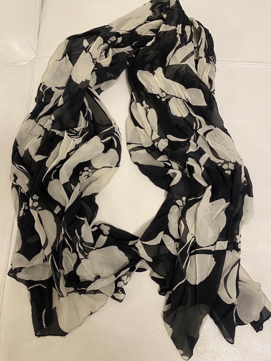 Foulard & Sciarpe: Seiden Schal 🌸 – Usato da Opfikon venduto da Luis144