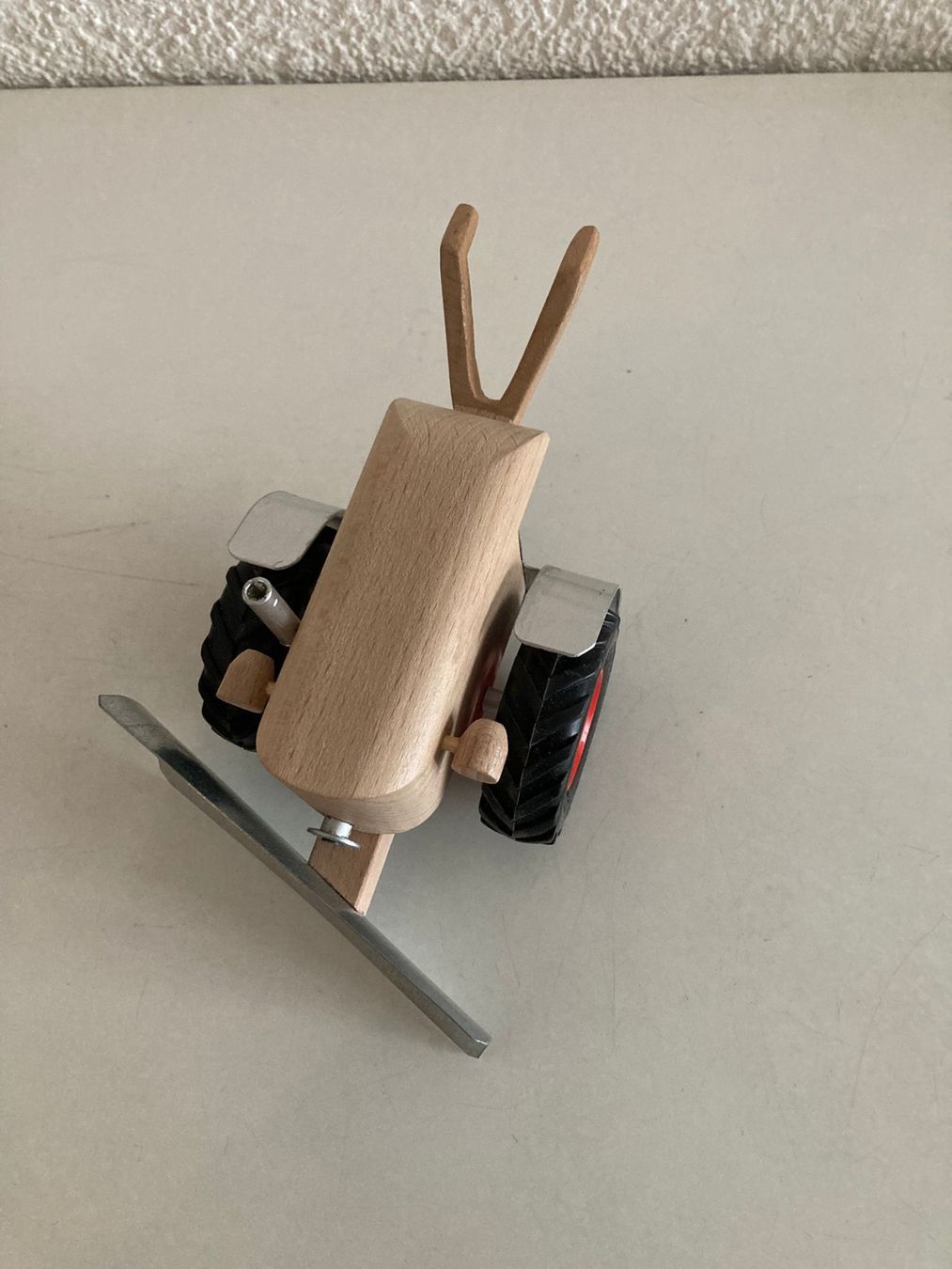 Articoli in legno: Rapid mit Schneepflug, Handarbeit, aus Holz – Nuovo (secondo la descrizione) da Rotkreuz venduto da Holzarbeit 3