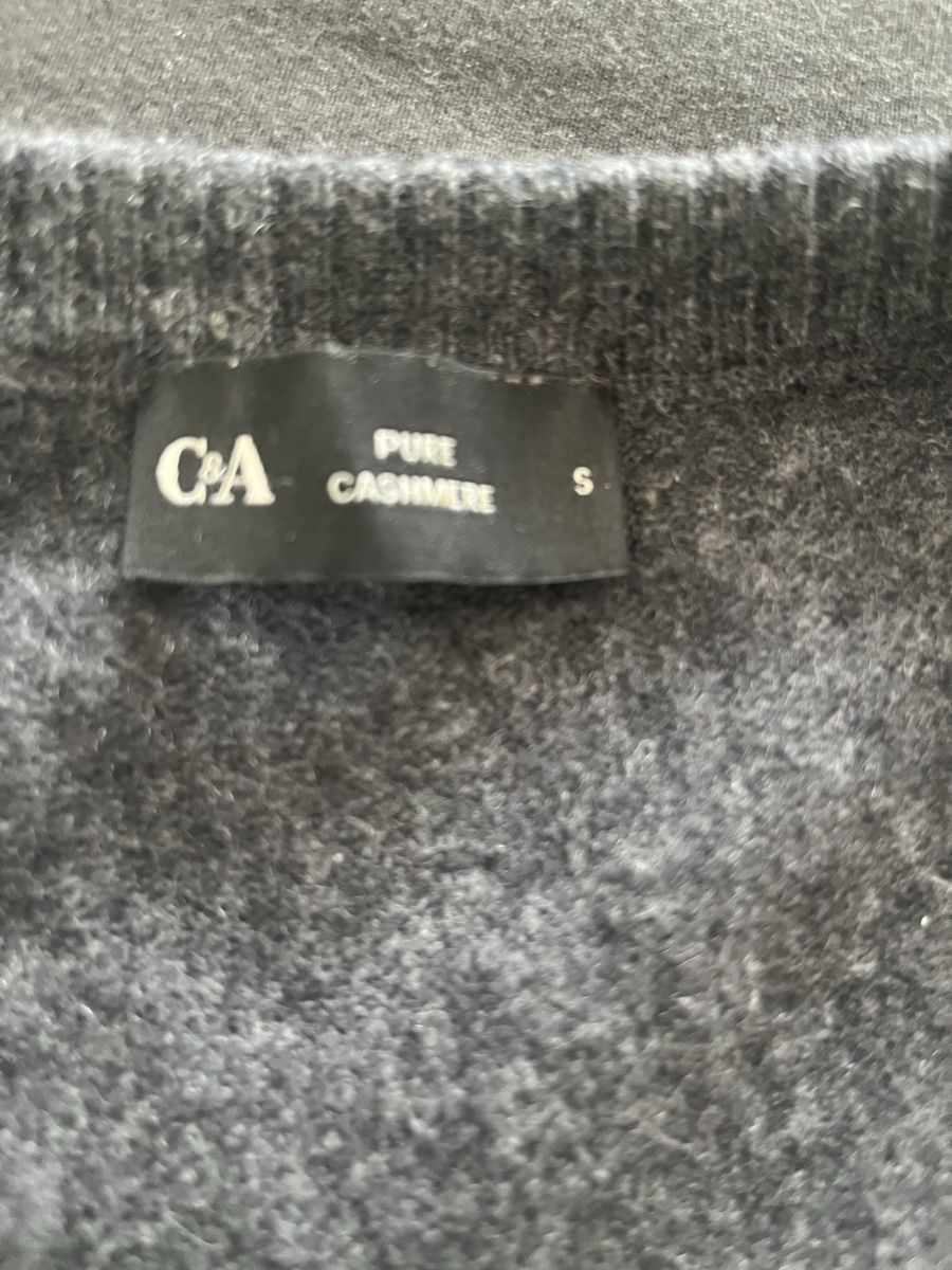 C&A Lotti di vestiti: Zwei Cashmere Damen Pullover V-Ausschnitt – Usato da Olten venduto da sae_82z2 3