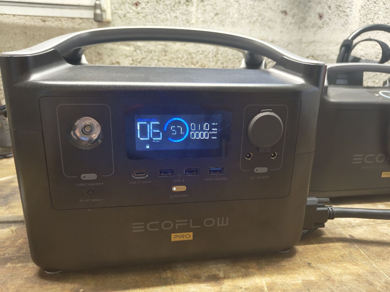 Ecoflow Solargeräte und Solarprodukte: Ecoflow river pro mit Zusatzakku – Gebraucht aus Langnau b. Reiden von mic_r75j 1