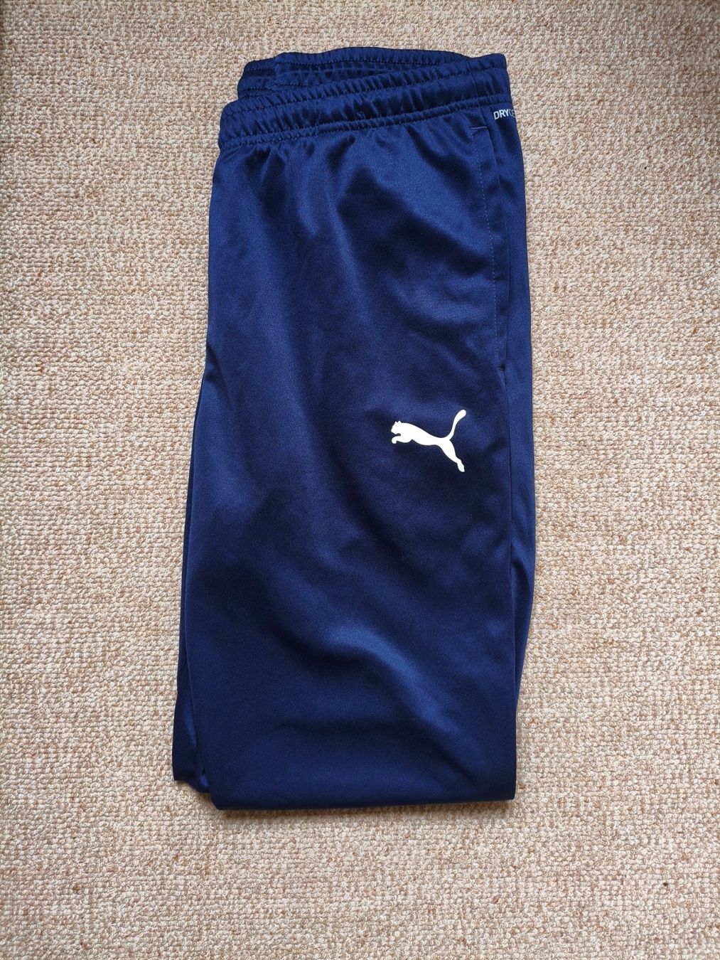 Puma Pantaloni: PUMA Trainerhose Trainingshose L lang – Nuovo (secondo la descrizione) da Vogelsang AG venduto da miinlade