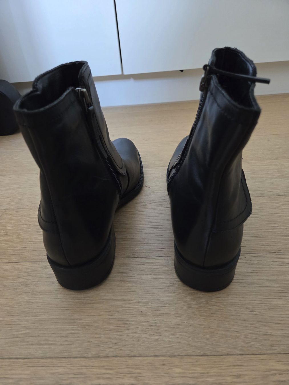 Geox Scarpe da donna: Bottines en cuir Geox noires Pointure 39 - NEW – Nuovo (secondo la descrizione) da Carouge GE venduto da Franllo 3