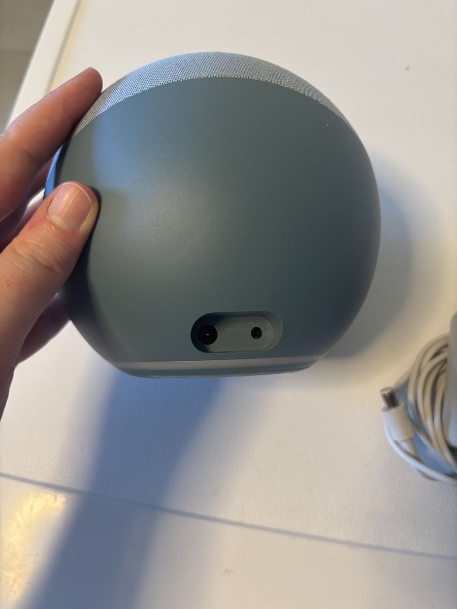 Amazon Casse acustiche: Amazon Echo 4th gen – Usato da Egg b. Zürich venduto da jen_hm7m 2