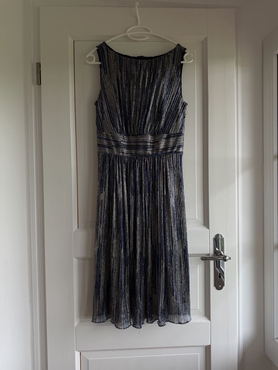 Kleider: Kleid von Swing Gr. 40 – Gebraucht aus Zürich von ros_6dzn