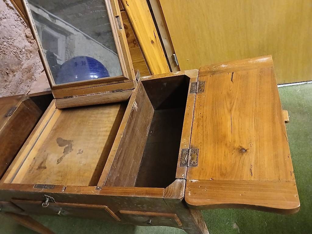 Cassettiere: Antike Spiegelkommode mit Schubladen – Usato da Suhr venduto da 1napoleon 3
