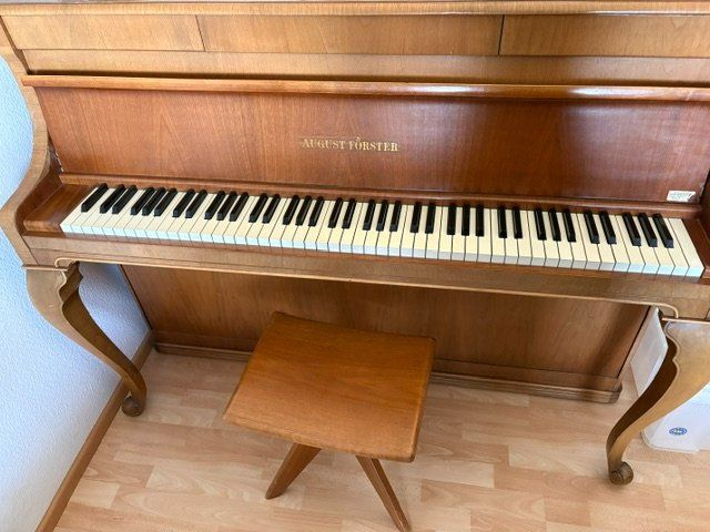 Strumenti musicali: Piano droit August Förster expertisé – Usato da Palézieux venduto da MyriamEdward