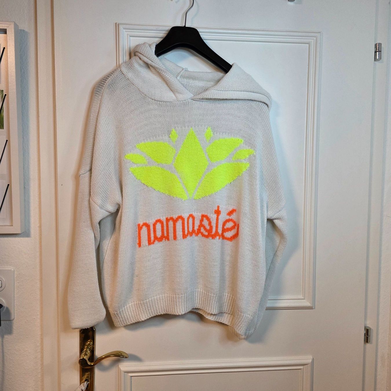 Pullover & Sweatshirts: Namaste Hoodie Pullover  38/40 – Gebraucht aus Wald ZH von CapLux 7