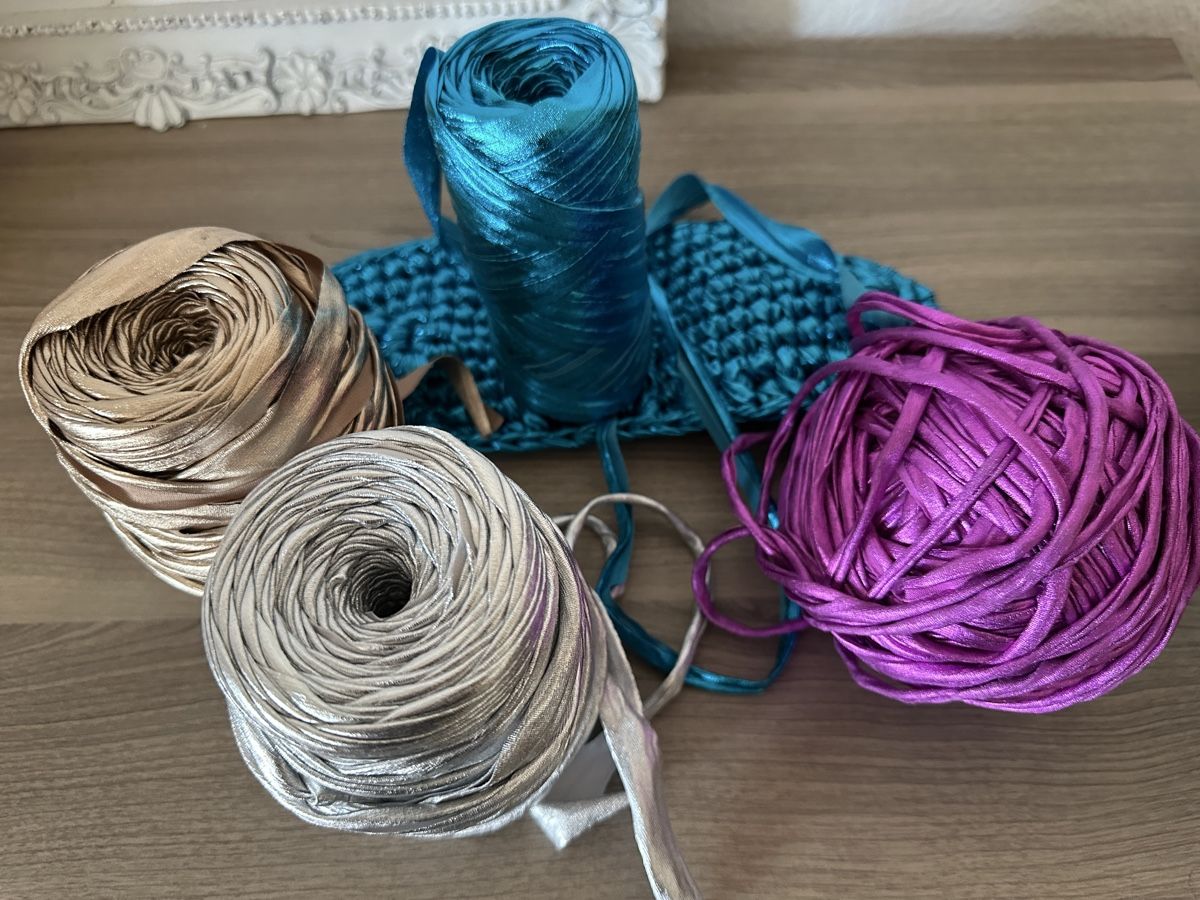 Lana: Leder Look Woolly Hugs  – Usato da Münchenstein venduto da egi4142