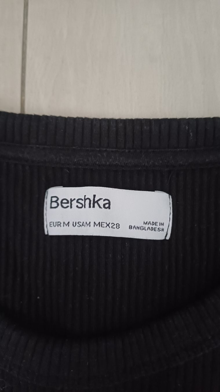 Bershka Vestiti: Robe noire Bershka – Usato da Bex venduto da Sakito 1