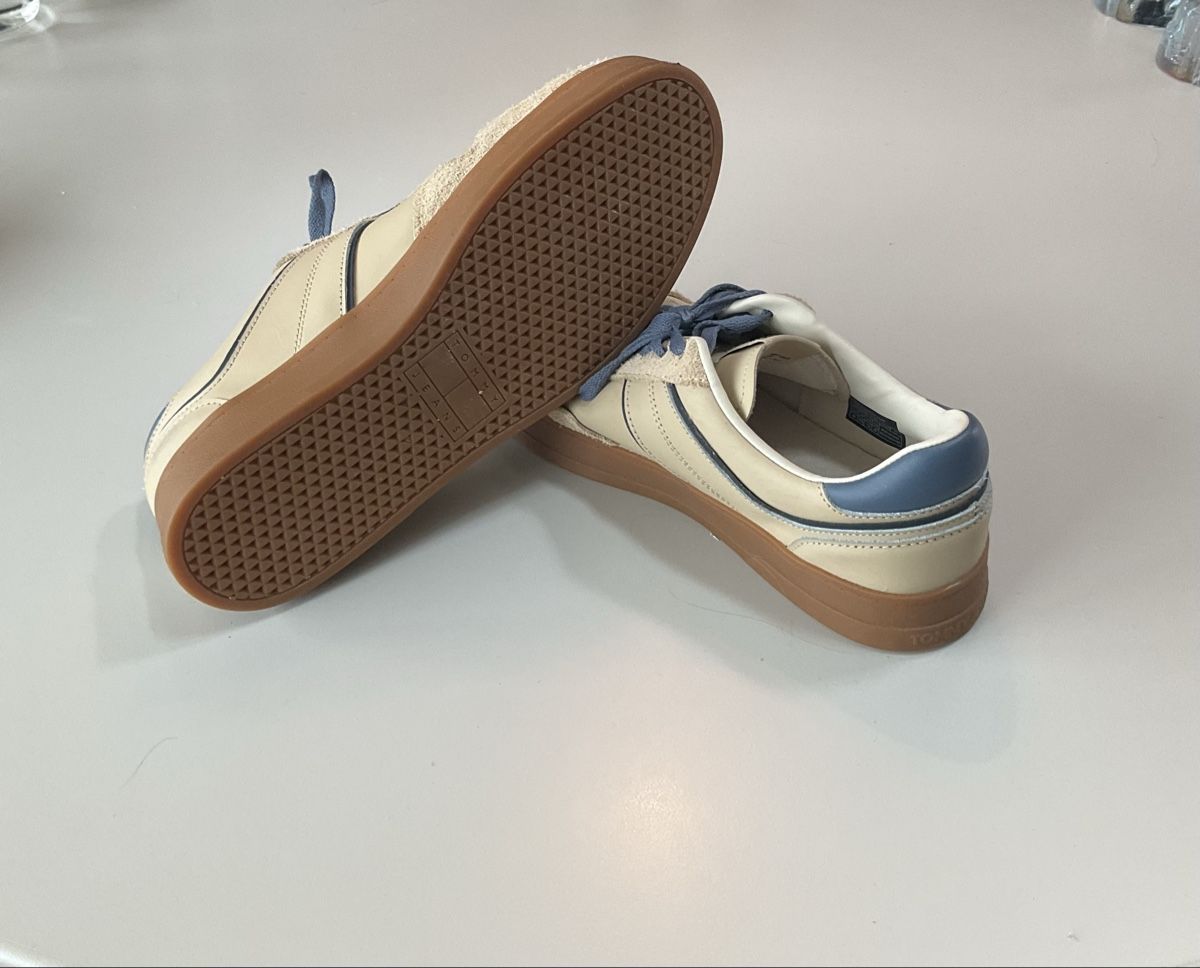 Tommy Hilfiger Scarpe da uomo: TOMMY Sneaker Gr. 45 – Usato da Zürich venduto da 0960901 1