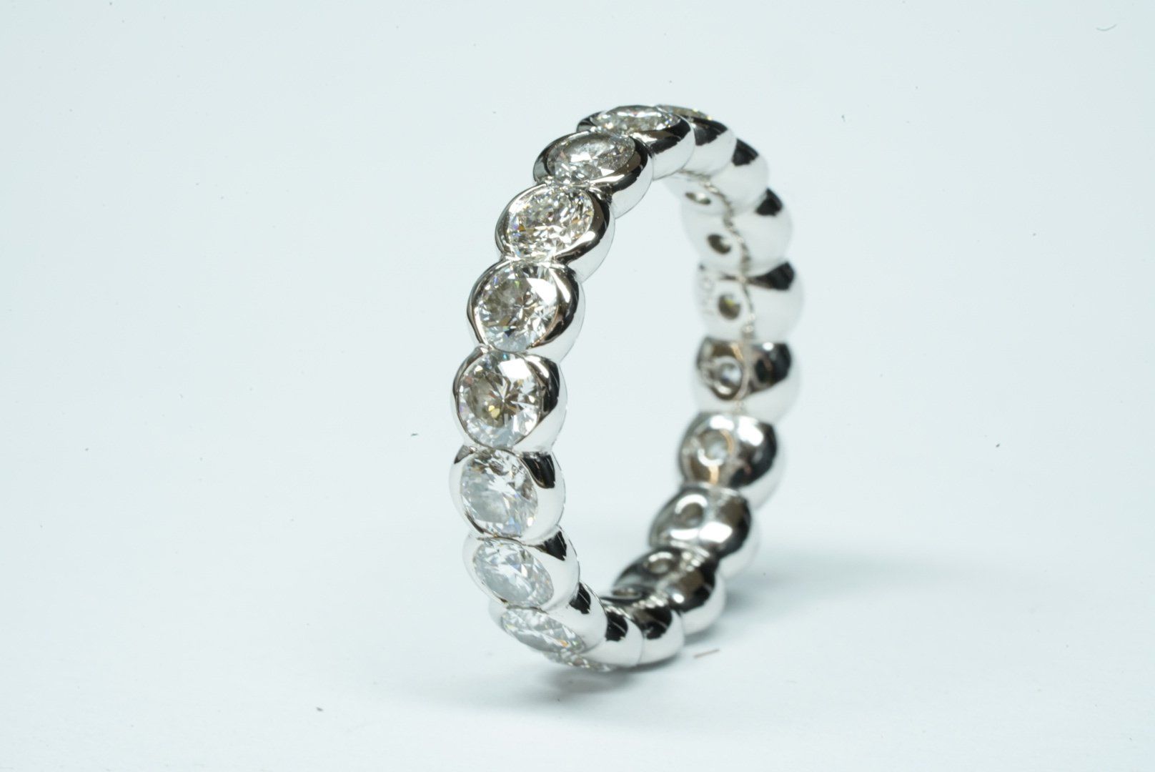 Ringe: Alliance Fingerring 950 Platin mit Diamanten – Gebraucht aus Bülach von Re-Jewelled 2