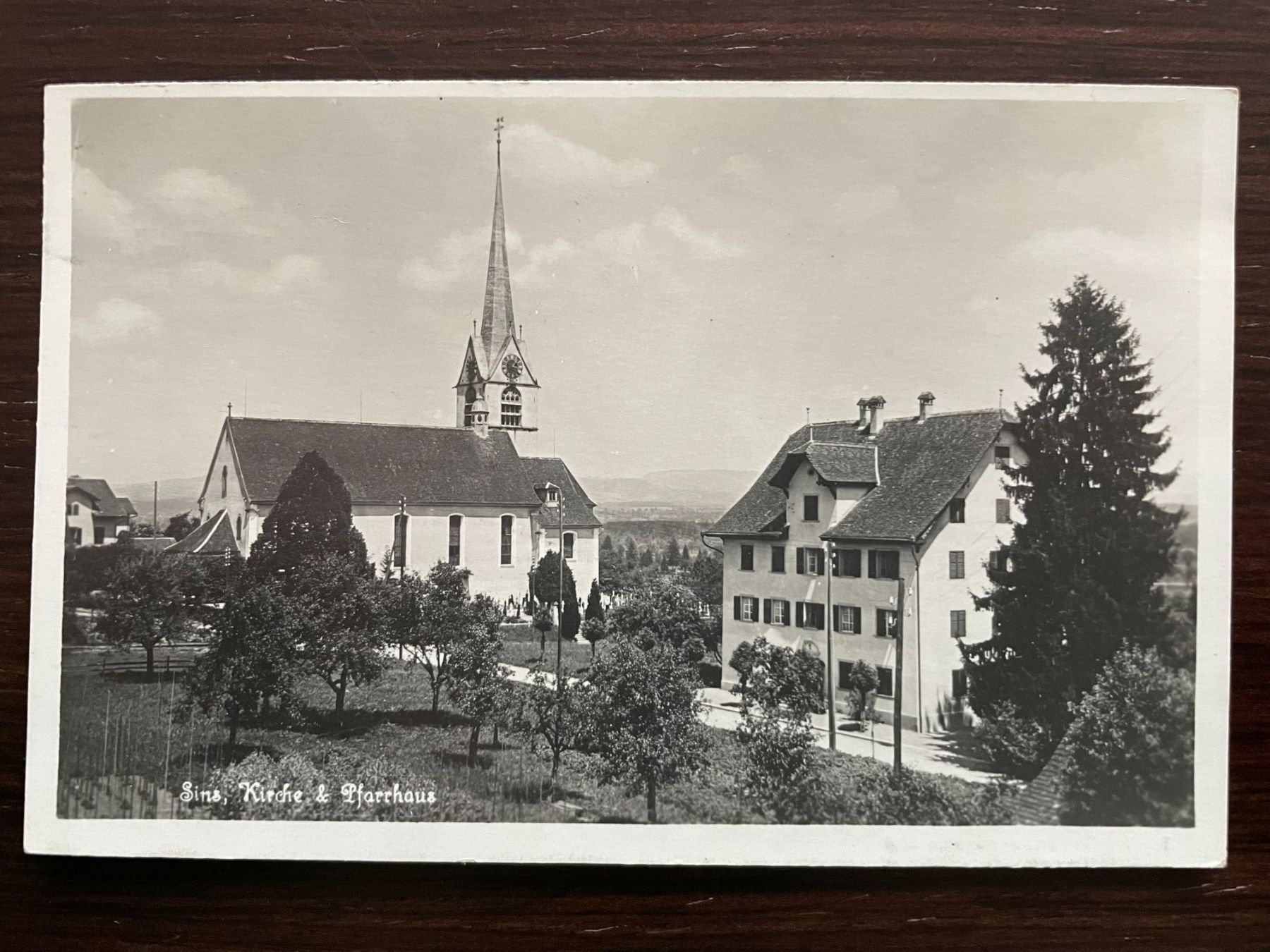 Ansichtskarten: SINS Kirche & Pfarrhaus, 1930 – Gebraucht aus Wald ZH von TLILEF